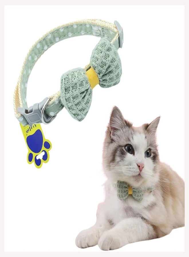 A+a Pets طوق قطط قابل للتعديل بتصميم فيونكة قطنية ناعمة مصنوعة يدويًا من A+a Pets، مزود بإبزيم أمان سهل الفتح، مناسب للقطط والقطط الصغيرة والجراء والحيوانات الصغيرة (أخضر)، 32 سم، 1.5 سم - Image 1